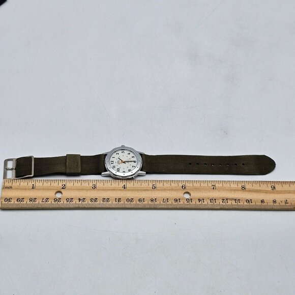 Timex Indiglo Mens Watch With Olive Green Nylon Strap & Stainless Steel Back - Picture 4 of 5